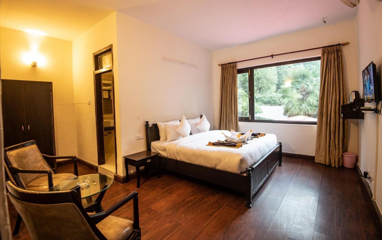 แลงเดล แมเนอร์ Hotel ไนนิตาล ภายนอก รูปภาพ