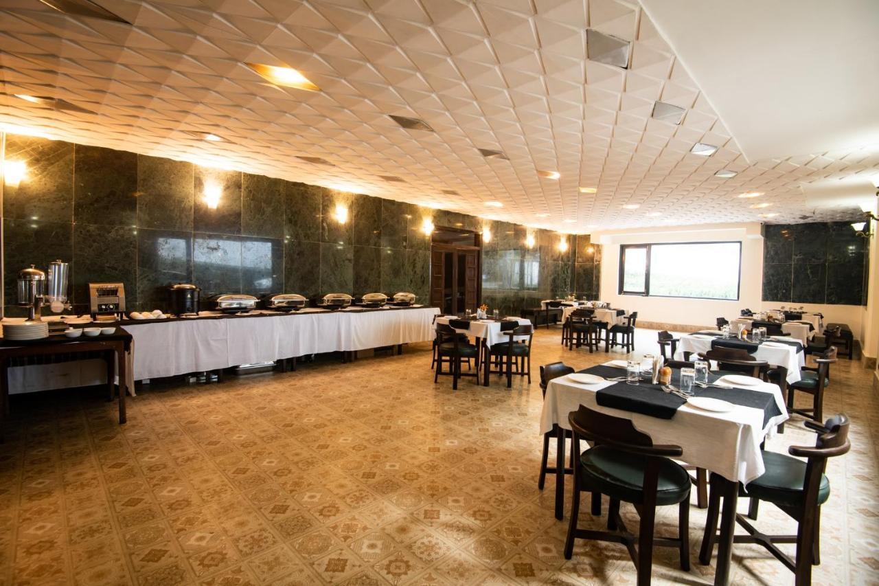 แลงเดล แมเนอร์ Hotel ไนนิตาล ภายนอก รูปภาพ