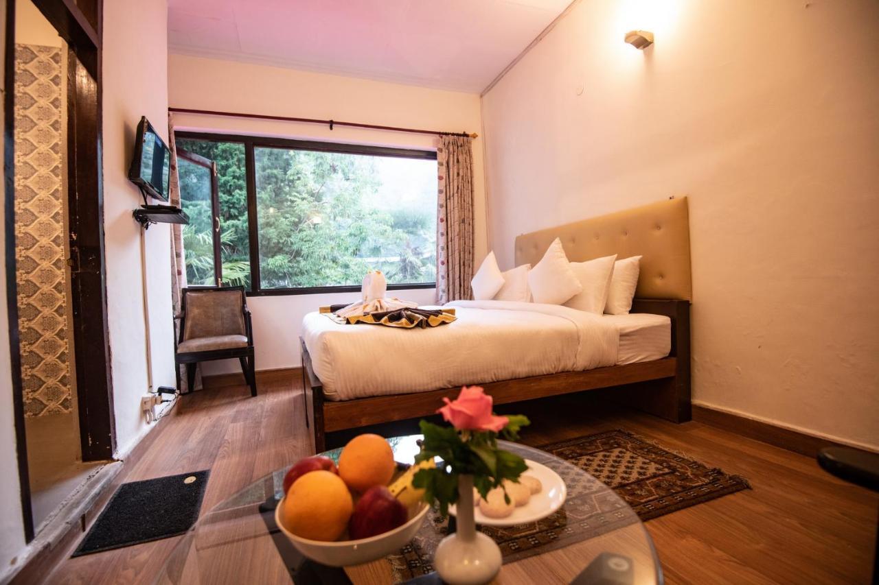 แลงเดล แมเนอร์ Hotel ไนนิตาล ภายนอก รูปภาพ