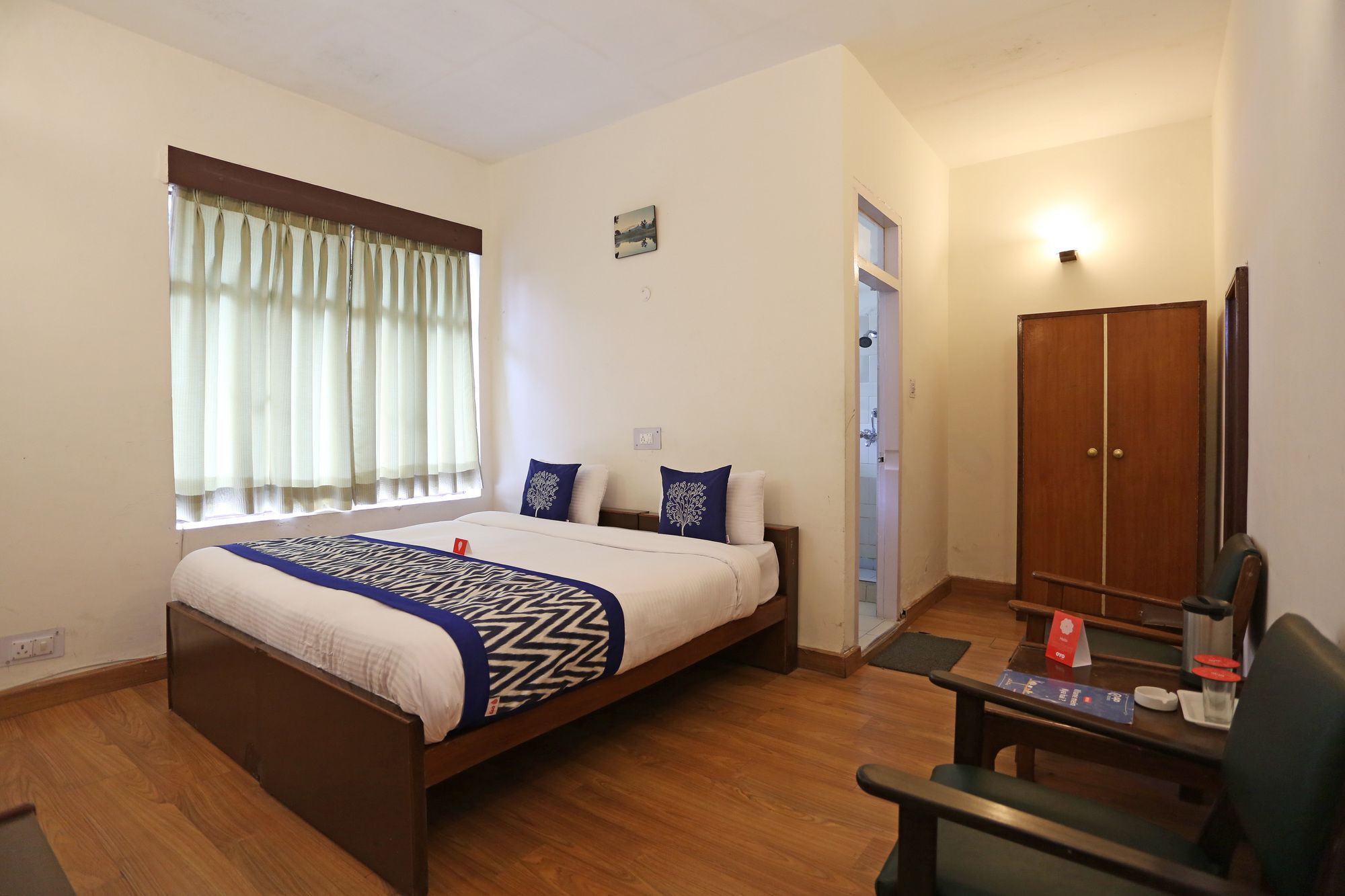 แลงเดล แมเนอร์ Hotel ไนนิตาล ภายนอก รูปภาพ